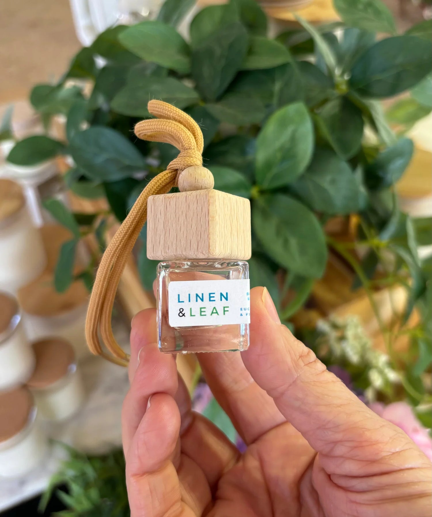 ⢠Best seller Car diffusers (multiple scents)