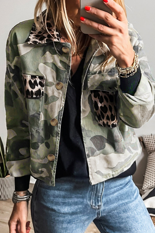 ššš° Green Camo Leopard Patchwork Flap Pocket Crop Jacket