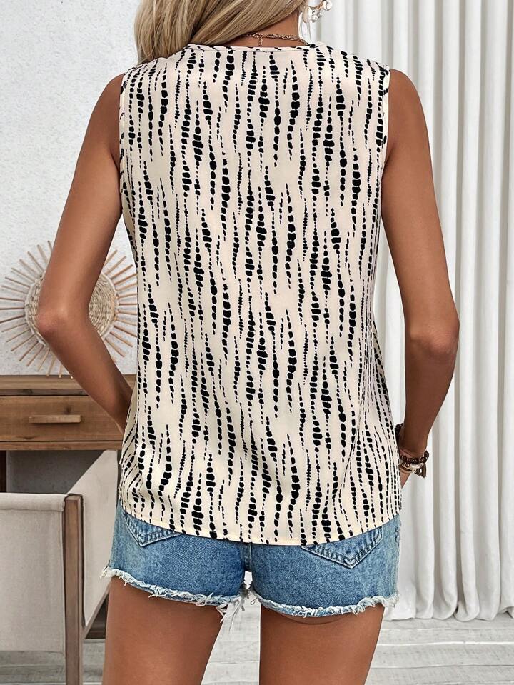 Sleeveless printed v neck blouse