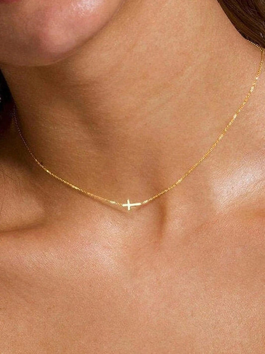 Elegant cross necklace