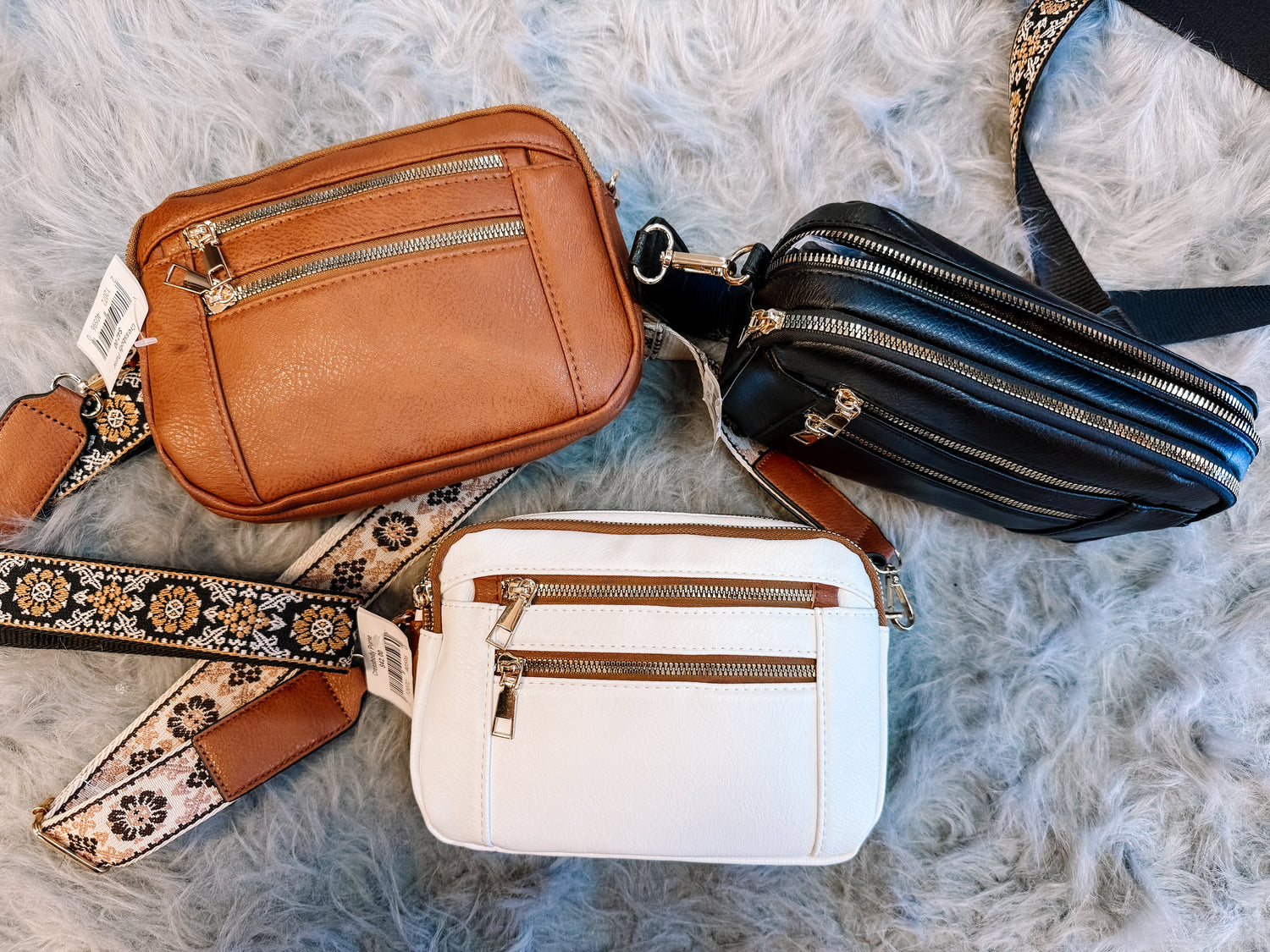 Adjustable detailed small purses (3 colors)