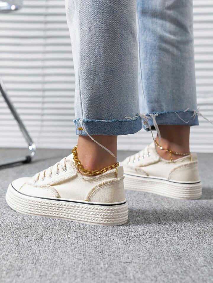 Black/Ivory platform shoe