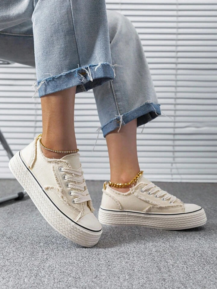Black/Ivory platform shoe