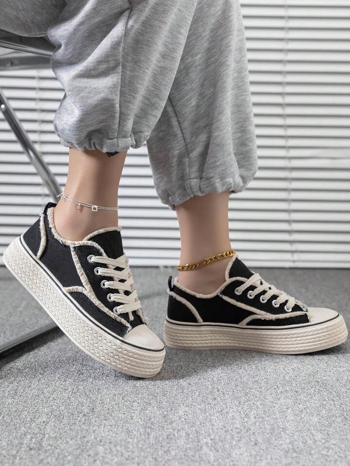 Black/Ivory platform shoe