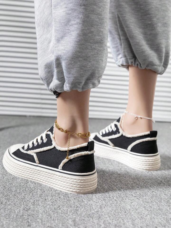 Black/Ivory platform shoe