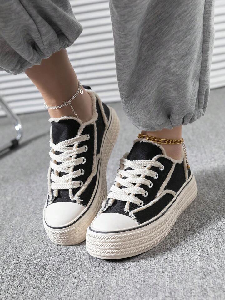 Black/Ivory platform shoe